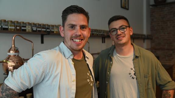 Norwich Evening News: Owners of Gyre and Gimble Craig Allison and Rory Smith at the opening of their gin academy in the Royal Arcade Norwich Evening News: Owners of Gyre and Gimble Craig Allison and Rory Smith at the opening of their gin academy in the Royal Arcade