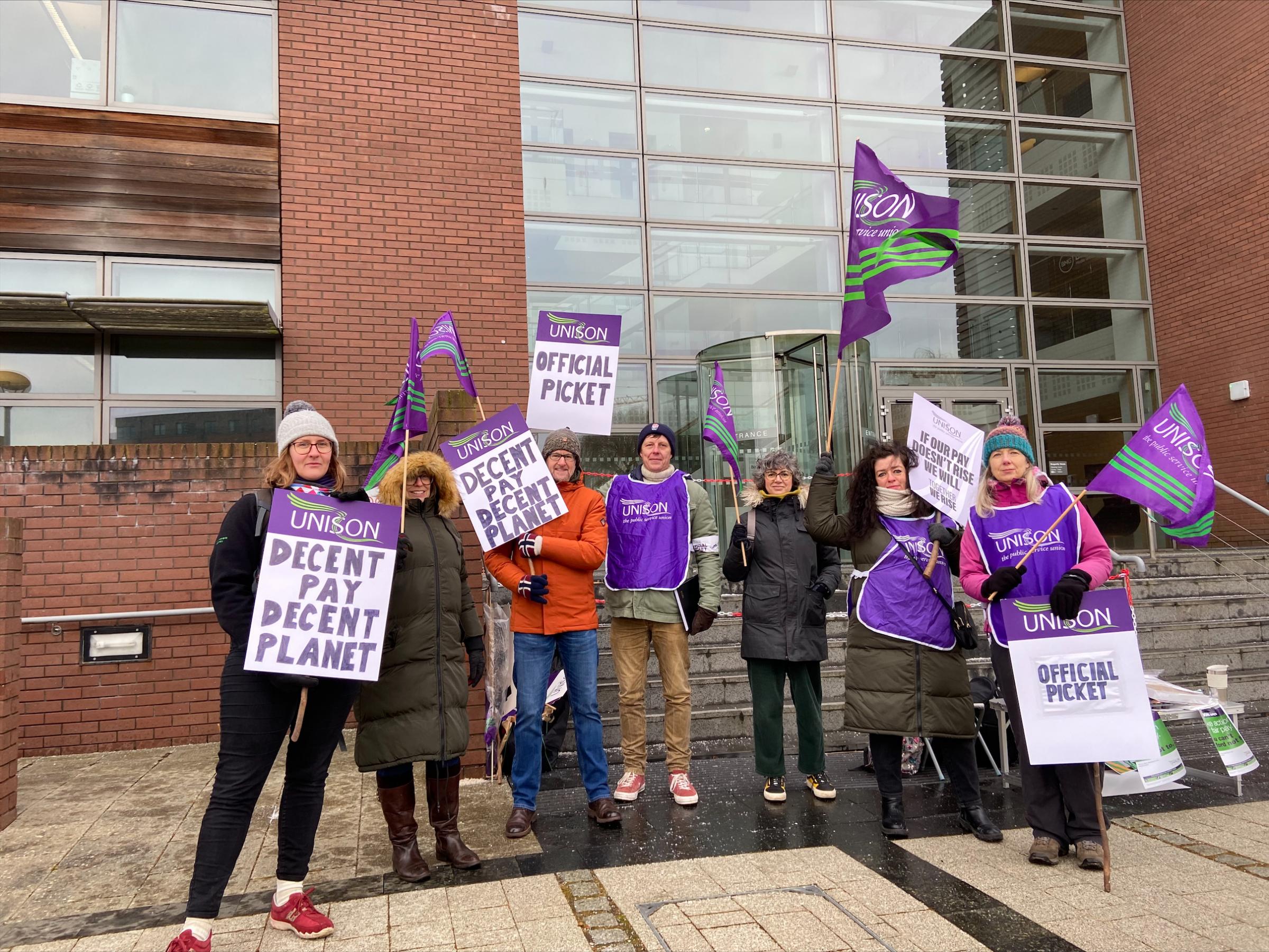 Norwich: Environment Agency staff and Unison members strike - Vimarsana News