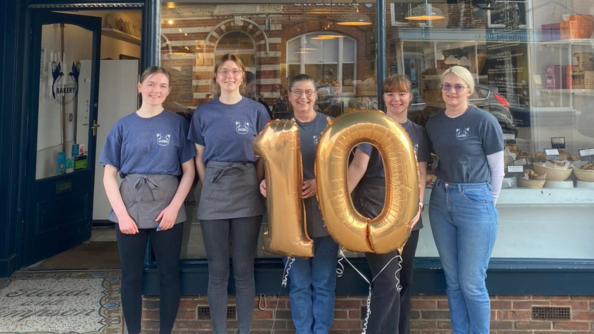 Two Magpies Bakery chain celebrates 10th anniversary - Vimarsana News